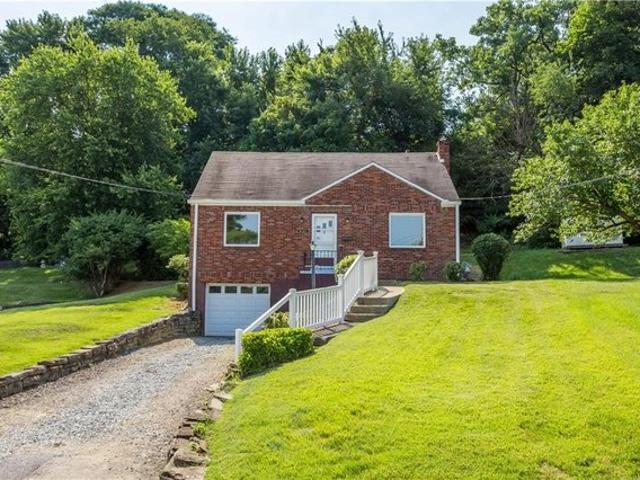House for sale in Bethel Park, Pennsylvania