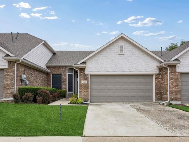 Townhouse for sale in Plano, Texas