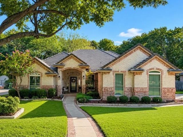 House for sale in Hurst, Texas