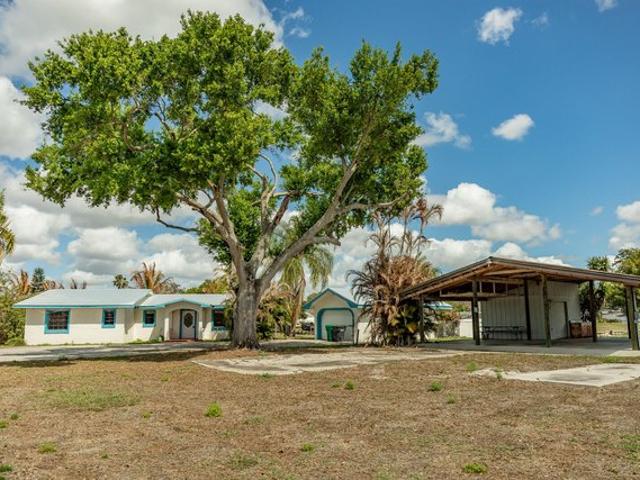 House for sale in Okeechobee, Okeechobee County