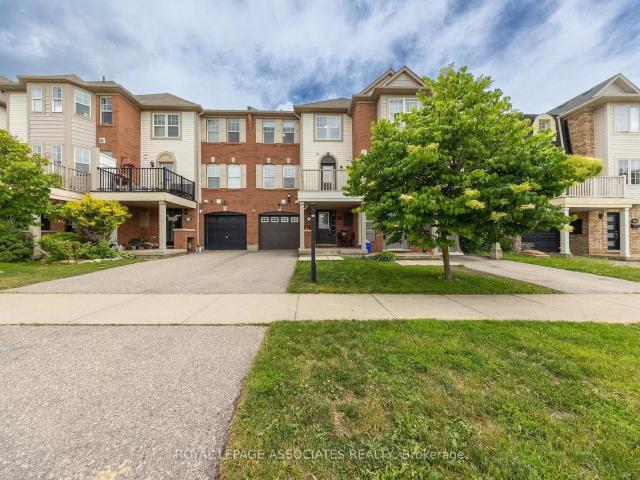 Townhouse for sale in Woburn, Ontario