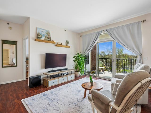 Condo for sale in Rolling Meadows, Illinois
