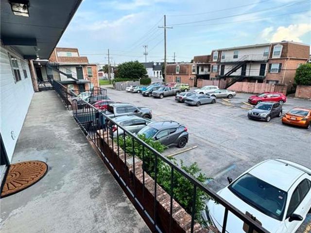 Condo for sale in Metairie, Louisiana