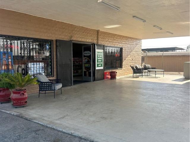 Commercial for sale in Caruthers, Fresno County