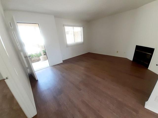 Apartment for rent in Canoga Park, California