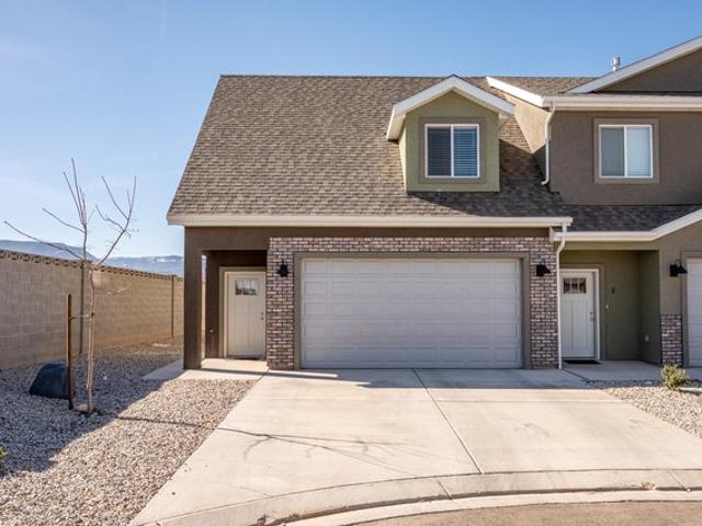 Townhouse for sale in Iron, Utah
