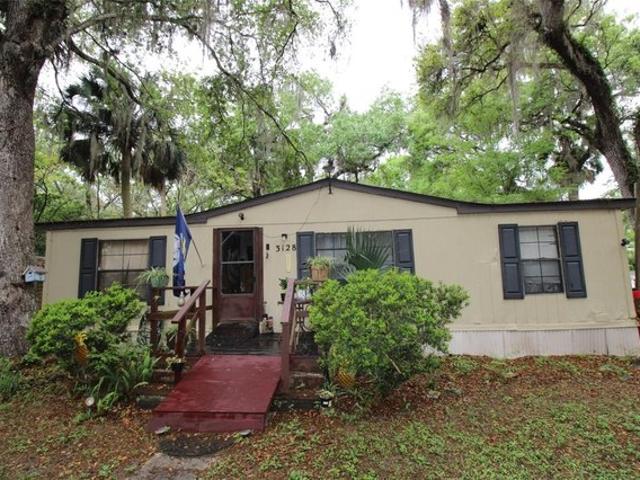 House for sale in Lake Panasoffkee, Florida