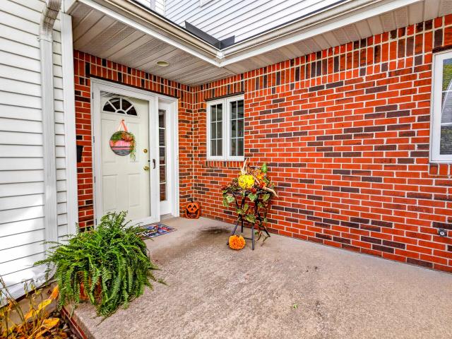 Condo for sale in Highland Heights, Appleton