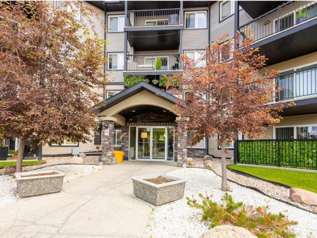 Apartment for sale in Wedgewood, Alberta
