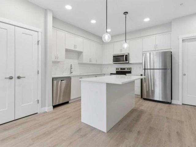 Condo for sale in Shawnee Slopes, Calgary