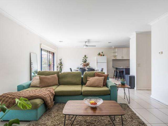 Townhouse for rent in Hamlyn Heights, Geelong