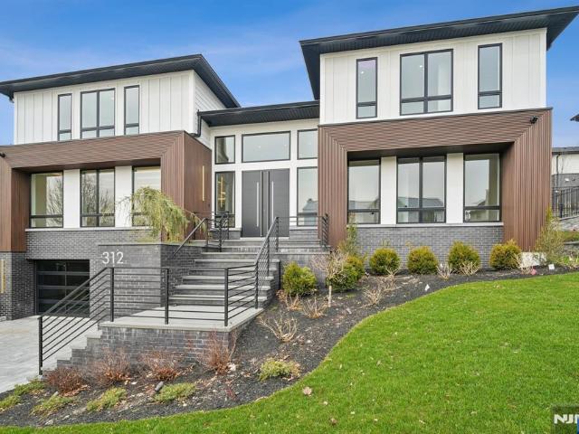 Property for sale in Englewood Cliffs, New Jersey