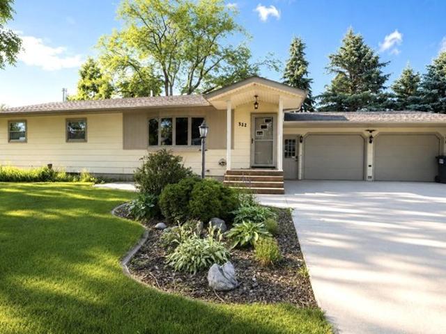 House for sale in Ipswich, South Dakota