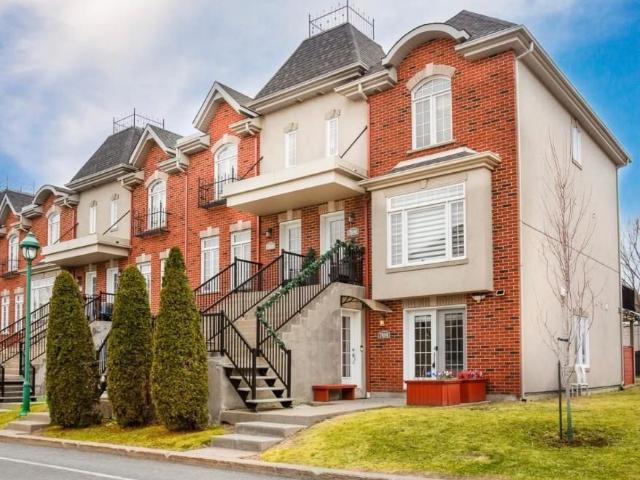 Apartment for rent in Duvernay, Quebec