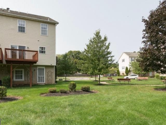 Townhouse for sale in Flemington, New Jersey
