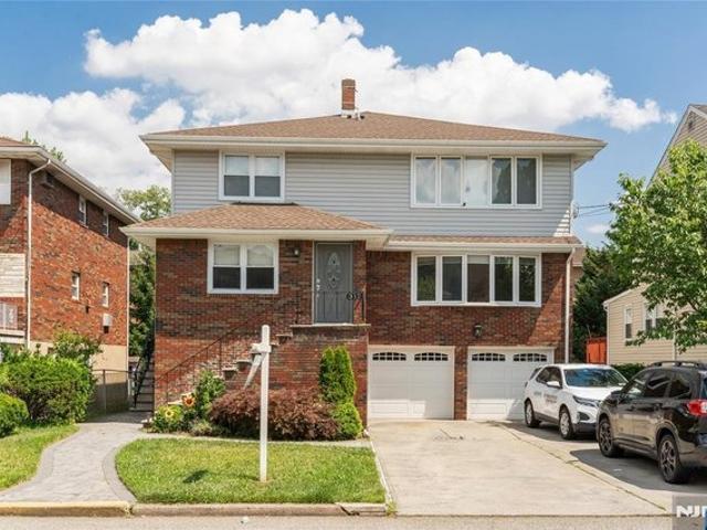 House for sale in Palisades Park, New Jersey