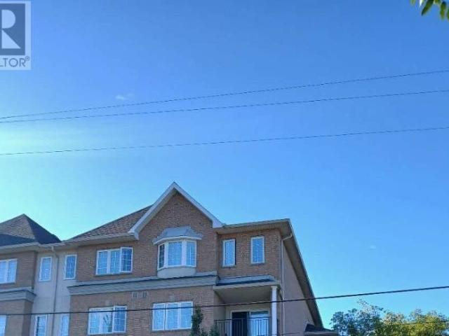 Townhouse for rent in Woburn, Ontario