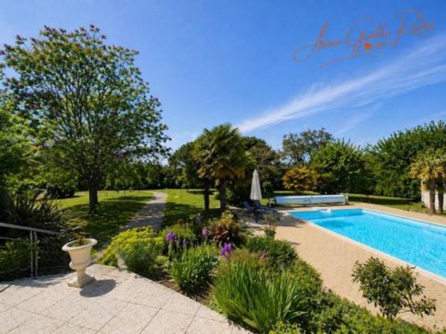Villa vente à Saint-Jean-d'Angély, Saint-savinien
