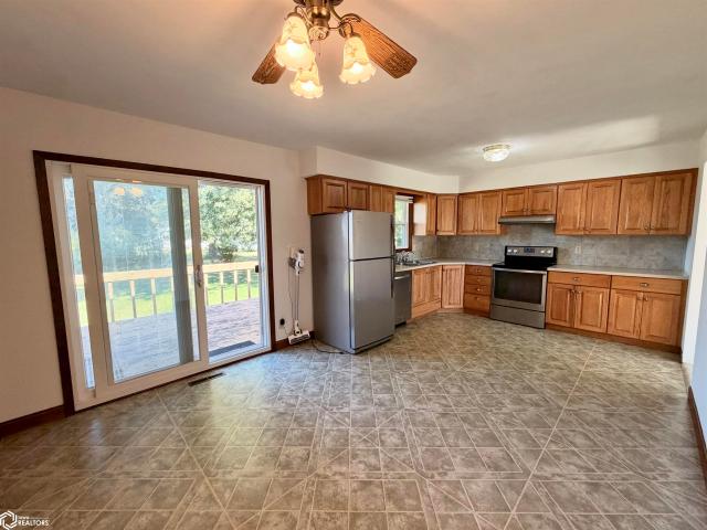 House for sale in Gilman, Marshall County