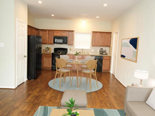 Townhouse for sale in Alvin