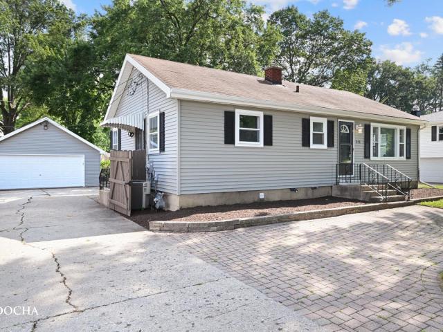 House for sale in North Aurora, Illinois