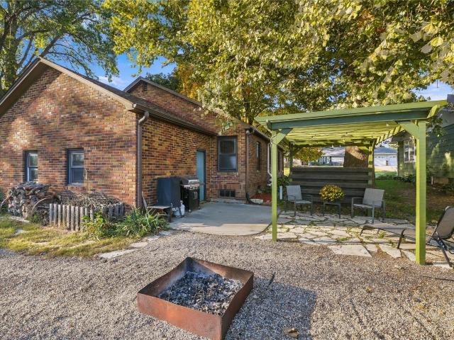 House for sale in Leighton, Mahaska County
