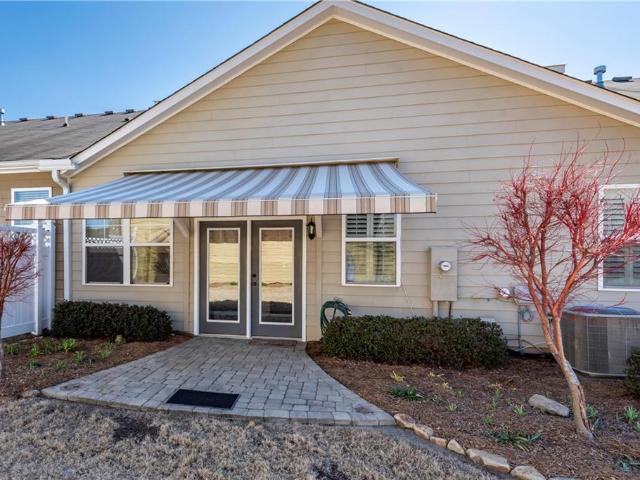Townhouse for sale in Canton