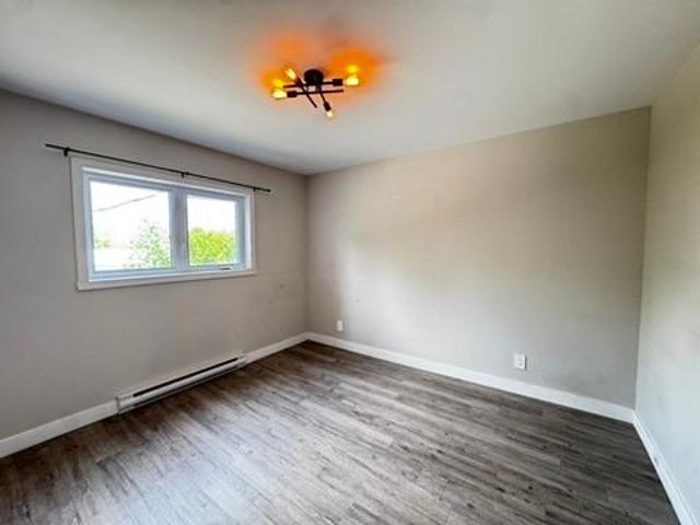 Apartment for rent in Les Nations, Sherbrooke