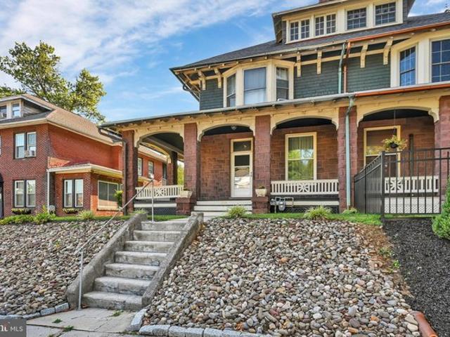Townhouse for sale in Lebanon, Pennsylvania