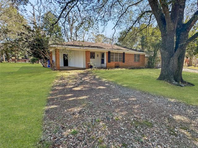 House for sale in Crockett, Texas