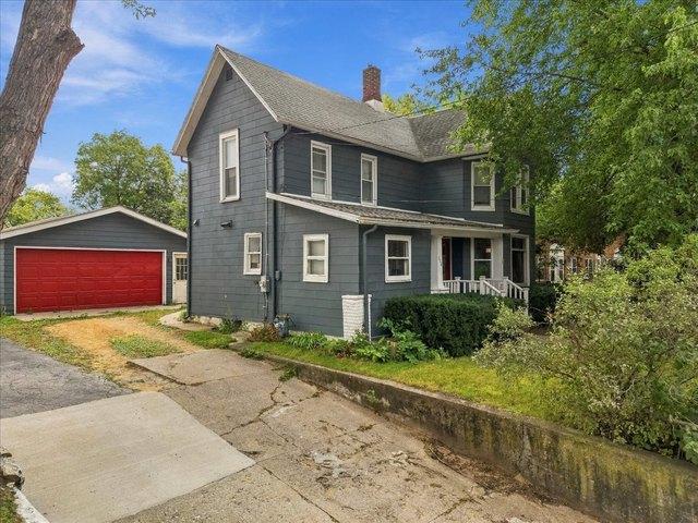 House for sale in Dixon, Lee County