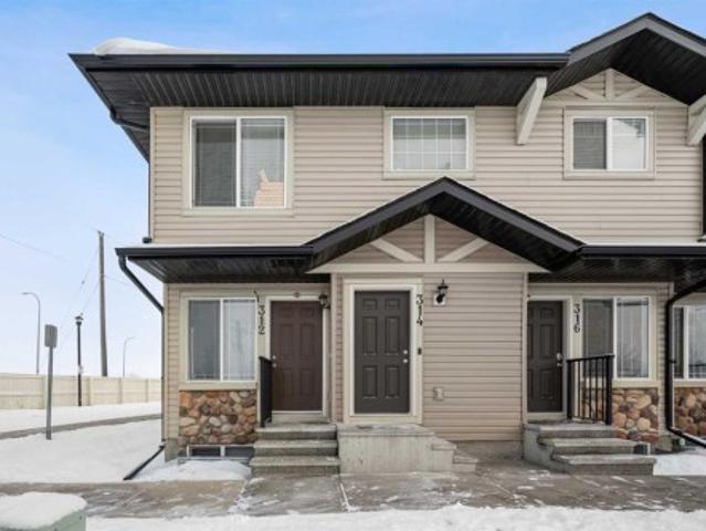 Townhouse for sale in Northwest, Alberta