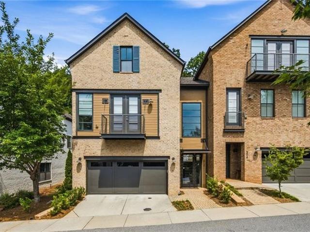 Townhouse for sale in Alpharetta, Georgia