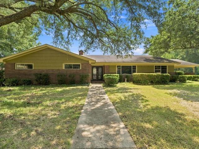 House for sale in Taylorsville, Mississippi
