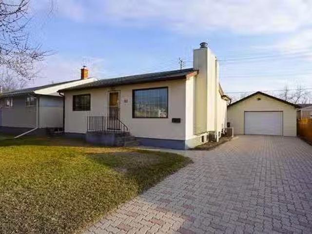 House for sale in East St. Paul, Manitoba