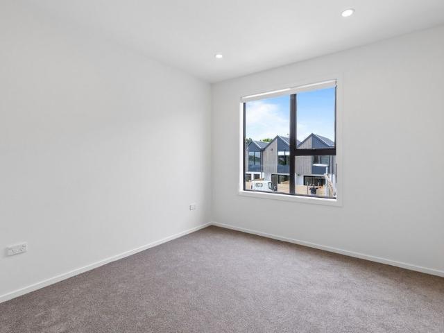 Townhouse for rent in Te Atatū Peninsula, Henderson-Massey