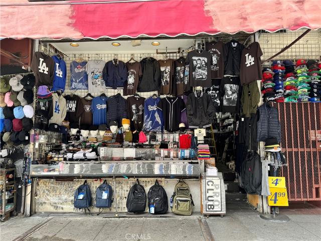 Property for rent in Canoga Park, California