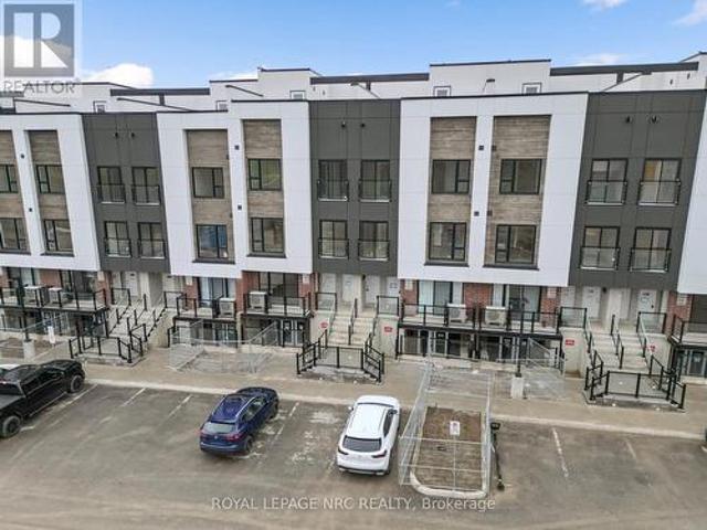 Townhouse for rent in Niagara, Ontario