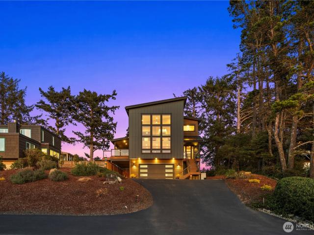 House for sale in Ocean Park, Washington