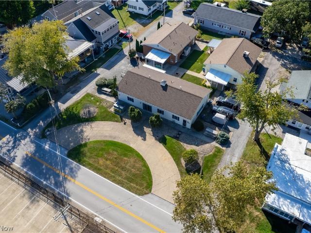 House for sale in Harbor Island, Port Clinton
