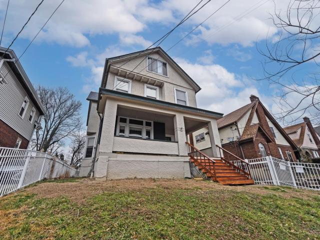 House for sale in Roselawn, Ohio