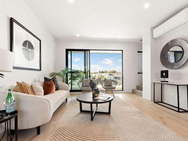 Apartment for sale in Avondale, Oroua County