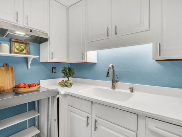 Condo for sale in Waukegan, Illinois