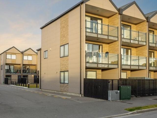Apartment for rent in Heathcote, Canterbury