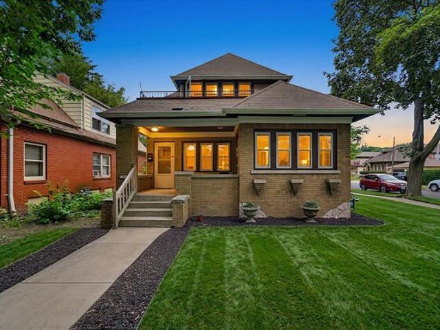 House for sale in Milwaukee, Wisconsin