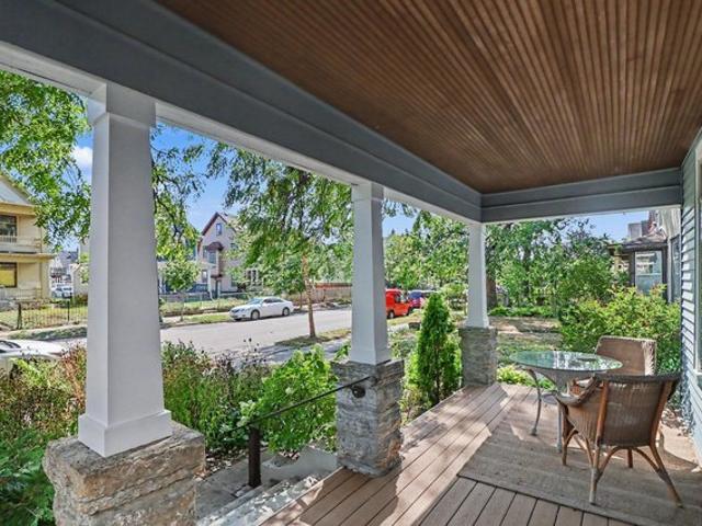 House for sale in Diamond Lake, Minneapolis