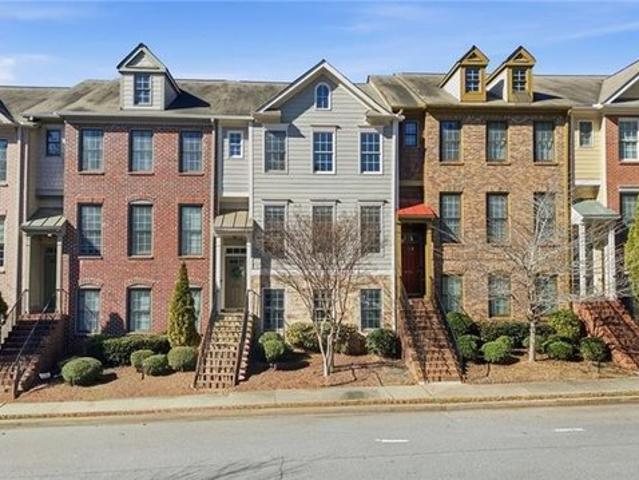 Townhouse for sale in Duluth, Georgia