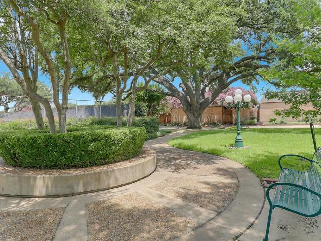 Townhouse for sale in Carrollton, Texas