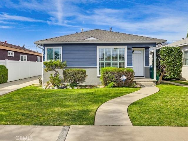 House for sale in Long Beach, California