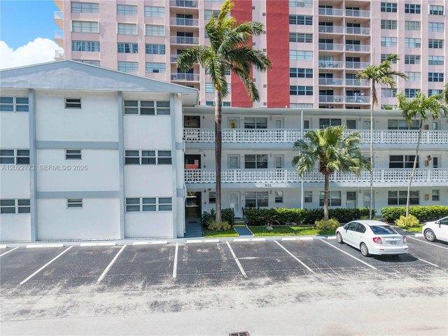 Condo for sale in Hallandale, Florida